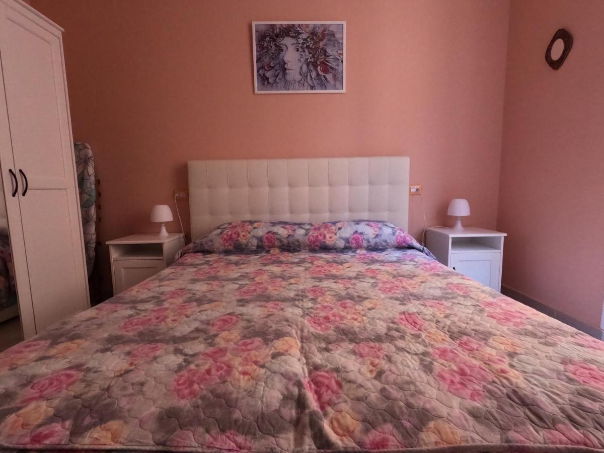 דירות לידו די אוסטיה Casa Elsi מראה חיצוני תמונה